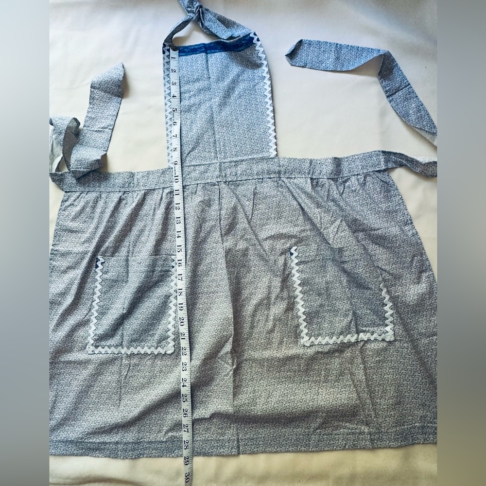 New Apron with Pockets Rick Rack and Lace